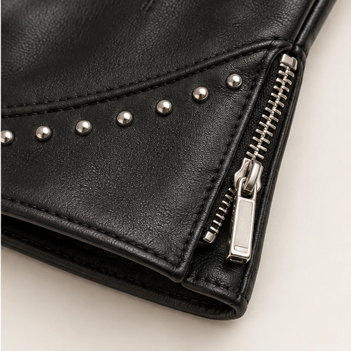 Women's Black Studded Moto Fashion Gloves manufacturing detail 4