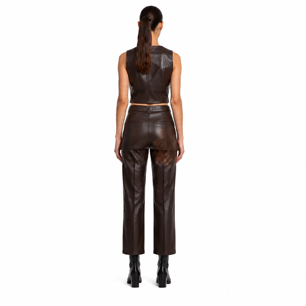 Women's Dark Brown Lambskin Cropped Leather Pants manufacturing detail 2
