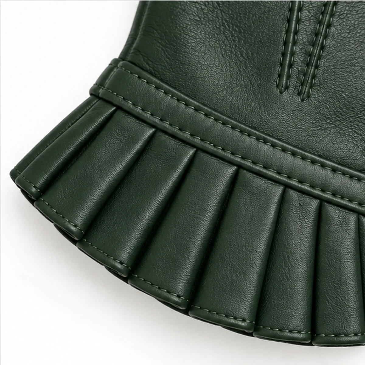 Women's Forest Green Pleated Nappa Gloves manufacturing detail 4